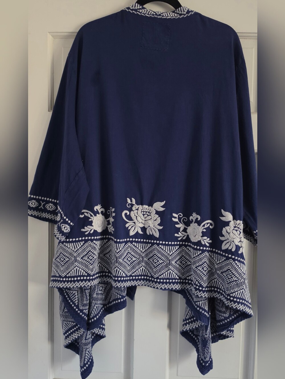 Johnny Was Embroidered Navy White Floral Open-Front Women Cardigan Top XXL 1X 2X - Picture 3 of 14